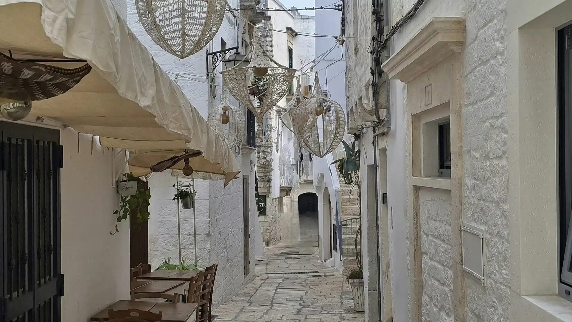 Vicoli scenografici di Cisternino